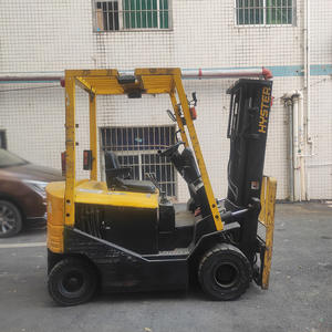 Montacargas Eléctrico Hyster de 1.75 Toneladas, Mástil de Tres Etapas, Tracción Trasera, Usado, para Uso Industrial - Product Image 1