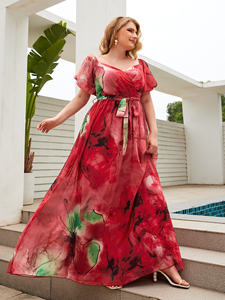 Robe en mousseline élégante et gracieuse à manches lanternes, col en V, imprimé numérique à l'aquarelle florale coupée au hasard, avec ceinture - Product Image 2