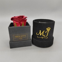 Boîte cadeau en carton rigide ronde carrée en papier artistique écologique de luxe avec logo personnalisé et design de roses pour l'emballage des fleurs