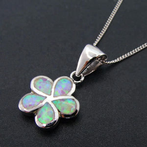 Colgante de Plata de Ley con Flor de Plumeria y Ópalo Azul, Joyería Hawaiana para Mujer - Product Image 5