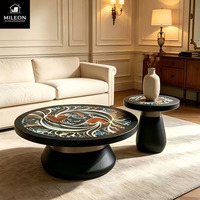 Ensemble de tables basses gigognes artisanales avec incrustations de coquillages, en bois noir, rondes, pour la décoration de la maison et du salon