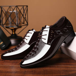Talla 38-48 Zapatos de cuero de <span class=keywords><strong>traje</strong></span> de negocios para hombres británicos Zapatos de cuero de reunión de boda individuales clásicos de moda - Product Image 4