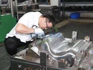 مورد قوالب الثلاجة بالحقن من شركة التصنيع الأصلية للخطوط الهشّة وأجزاء الأجهزة الموفرة للطاقة - Product Image 5