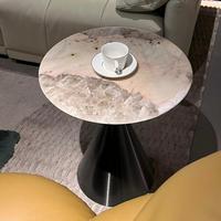 Table d'appoint ronde en marbre naturel avec base métallique conique de luxe, personnalisable, pour salon, table d'angle de canapé, pour hôtel, appartement