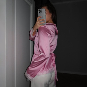 Blusa de Manga Larga con Encaje Satinado Rosa, Ropa Casual para el Hogar para Mujer, Blusa de Moda de Color Sólido - Product Image 2