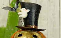 Décoration de jardin Halloween : Chapeau de sorcier, citrouille, faucille ensanglantée en métal, thème crèche abandonnée, avec gravure « Récolte d'horreur »