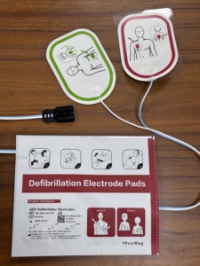 Elettrodi per Defibrillazione in Schiuma Monouso Compatibili con Primo Soccorso, Certificati CE per Adulti/Bambini, Materiali di Consumo Medici - Product Image 5