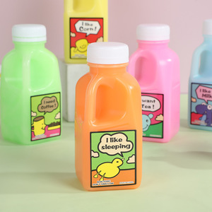 ขวดนมพลาสติกพกพาขนาด 350 มล. 500 มล. ปลอดสาร BPA พร้อมฝาปิด สำหรับเครื่องดื่ม ชา นม แชมเปญ โซดา  รับทำโลโก้ตามสั่ง - Product Image 5