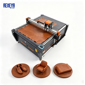 Table de découpe numérique multi-têtes avec détection de défauts par IA et faible bruit pour housses de sièges automobiles et meubles REMEYA - Product Image 1