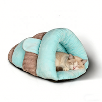 Luxuriöses Modernes Dreieckiges Verdicktes Plüschgewebe Warmes Nestbett für Katzen zum Tiefschlafen