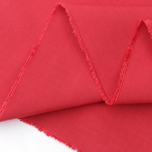 Tela Taslan de 120 g/m², Peso Medio, Resistente al Viento, Teñida en Color Liso, Material de Poliéster para Abrigos y Chaquetas, Disponible en Stock - Product Image 1