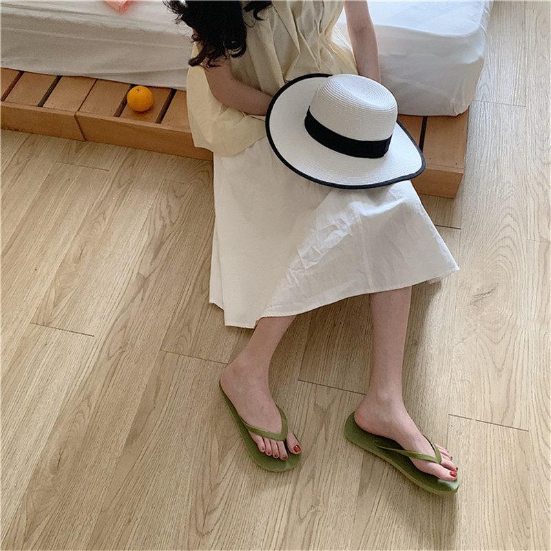Women Fashion Personality Flip-Flops Slippers Beach Leisure Shoes Soft Bottom Flipflops