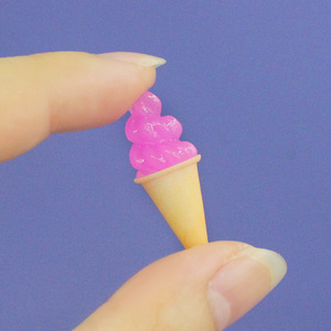 Cabujón de resina con forma de cono de helado simulado para adornos de comida en miniatura DIY, accesorios para pegamento cremoso - Product Image 5