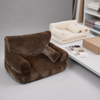 Canapé-lit pour chien et chat en fausse fourrure, rembourrage en fibres, dossier haut, accoudoirs confortables, coussin douillet moderne pour l'hiver, amovible et lavable, pour petits animaux