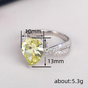 Anello da Donna Q967 a Forma di Cuore con Zirconia Cubica Creata in Laboratorio e Pietra a Goccia, Montatura a Griffe, Anelli di Fidanzamento alla Moda - Product Image 4