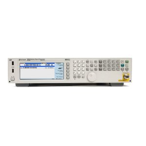 Générateur de signal analogique Keysight PSG 20 GHz, source de fréquence haute précision à onde sinusoïdale - Product Image 2