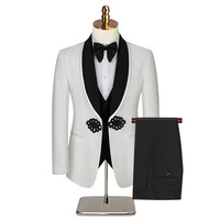 Setelan Jas Pria 3 Potong Model Double Breasted Kerah Notch dengan Belahan di Belakang, Elegan untuk Acara Formal, Pesta, dan Bisnis