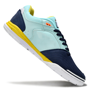 Scarpe da Calcio Senza Tacchetti per Giovani e Adulti, Adatte per Campi in Erba Sintetica e Futsal Indoor - Product Image 1