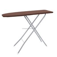 Planche à repasser pliable et réglable en hauteur en bois