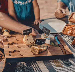 Tabla de Quesos de Madera de Acacia con Juego de Cuchillos, Tabla de Charcutería, Tabla de Cortar de Madera con Cuchillo <span class=keywords><strong>para</strong></span> Queso y Marcadores, Precio al por Mayor - Product Image 5