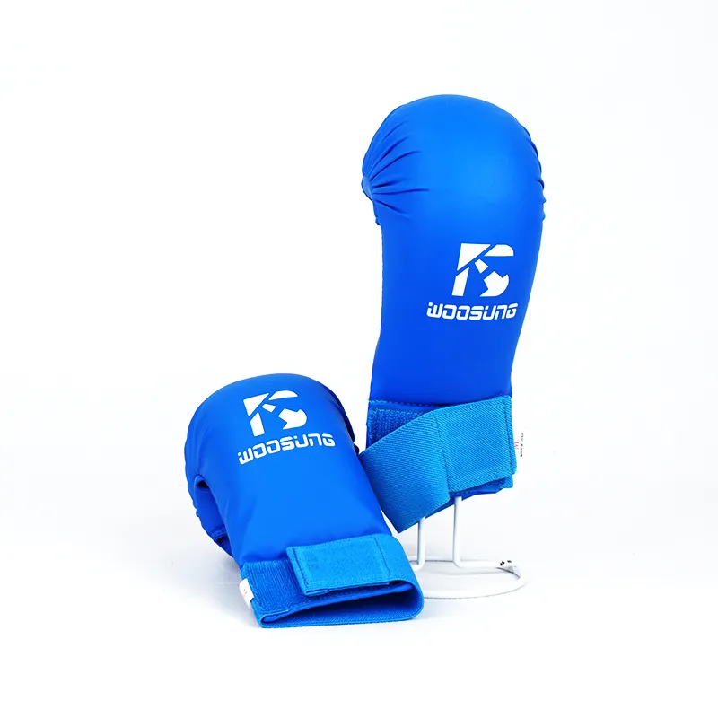 Gants de karaté de haute qualité Logo durable et personnalisable Vente en gros