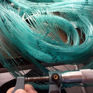 Лимонно-зеленый цвет Нейлоновая многоноволоконная рыболовная сеть 0,<span class=keywords><strong>2</strong></span> мм * 6ply X 3,3/8 "X200MD X 200 ярдов YOKO заводская цена - Product Image 6