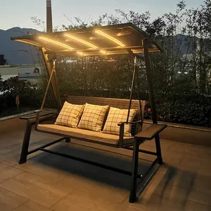 Cama columpio Patio 3 asientos muebles de jardín muebles de exterior para 2 hierro forjado 2023 nuevo lanzamiento moderno ecológico Solar al aire libre