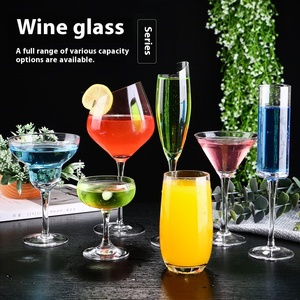 Boissons en <span class=keywords><strong>verre</strong></span> personnalisées créatives Cocktail Bar à vin Martini Margarita pour verres à champagne pour occasions adaptées - Product Image 1
