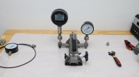 High-Pressure Portable Measuring Instruments Pump Calibrator 10MPa for Industrial Pressure Gauges and Transmitters