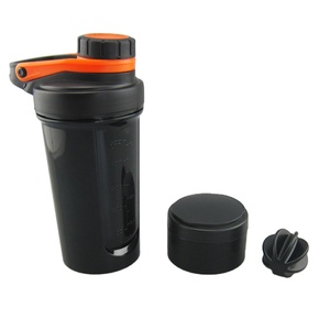 Bouteille en plastique, shaker classique, parfait pour les shakes protéinés et les pré-entraînements, avec un compartiment à pilules, boule mélangeuse, logo personnalisé - Product Image 1