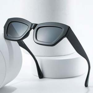 Gafas de Sol Cuadradas Azul Grisáceo de Moda al por Mayor, Gafas de Sol Estilo Ojo de Gato Color Jelly para Mujer - Product Image 2