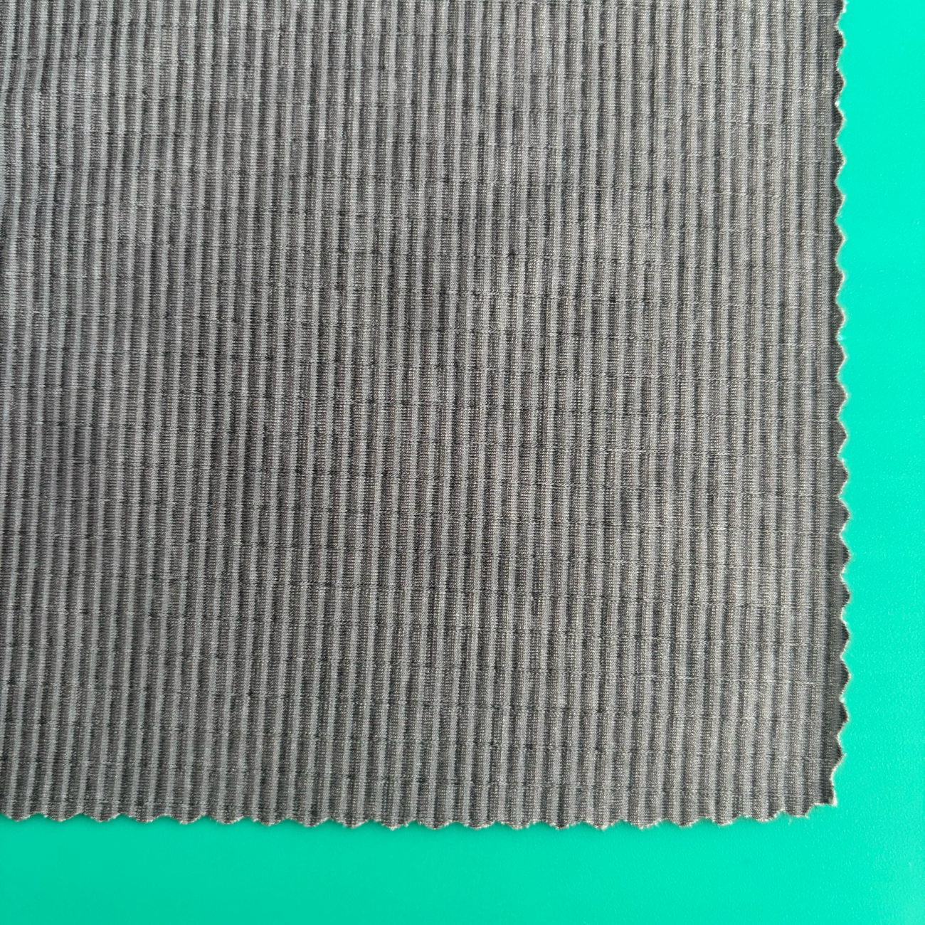47.2% Cotton 43% Polyester 9.8% Spandex Three Color Striped Stretch Fabric