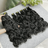 Extensions de Cheveux Humains Bruts en Gros 100% Grade 12A Couleur Noire Ondulée Naturelle Paquets de Cheveux Ondulés Naturels Cambodgiens