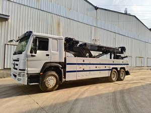 Camion de remorquage à plateau plat Unic 375 HP Diesel, transmission manuelle, norme Euro 5, état neuf, pour remorquage routier - Product Image 3