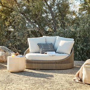 Fauteuil pivotant d'extérieur moderne et durable en tissu gris, tailles personnalisables, idéal pour hôtels, villas, propriétés et ensembles de villégiature - Product Image 2