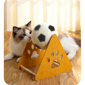 Rascador vertical de madera para gatos con bola rodante, sisal resistente al desgaste, para afilar dientes y garras, y estructura de escalada para gatos - Product Image 2