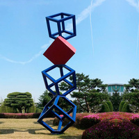 Sculpture en métal d'art en acier inoxydable de grande taille personnalisée pour l'extérieur, cube coloré