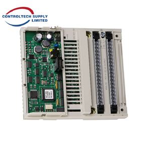 Module de sortie discrète Modicon Momentum 170ADO34000 pour l'automatisation, en aluminium - Product Image 3