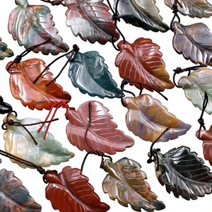 Pendentifs en pierre naturelle sculptée en forme de feuille, assortiment de pierres précieuses pour la fabrication de bijoux, vente en gros - Product Image 1