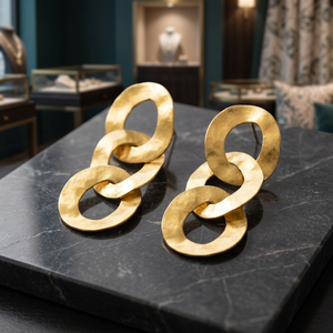 Pendientes de Moda para Mujer, Hechos a Mano en Latón con Acabado en Oro, Regalo Perfecto - Product Image 3