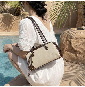 Fournisseur Alibaba Chine : Sacs à main et sacs à bandoulière élégants pour femmes, collection 2026, vente chaude, vente en gros pour toutes les saisons - Product Image 5