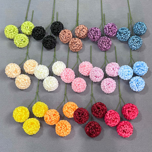 Bouquet de fleurs artificielles à trois têtes, sans feuilles, boule porte-bonheur, couleurs mélangées, en plastique et tissu, pour décoration de mariage - Product Image 2