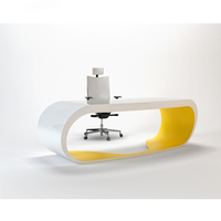 Bureau de direction moderne, table de patron commerciale, poste de travail en panneaux de bois pour espace de travail d'entreprise