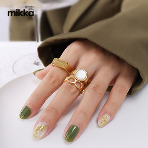 Bague lisse en acier inoxydable avec impression de fleur gravée, accessoires de mode pour femmes - Product Image 5