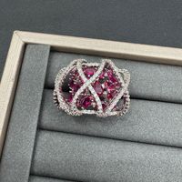 Ensemble de bijoux en cuivre plaqué or de luxe chic inspiré des designers Honggang avec détails en zircon exquis