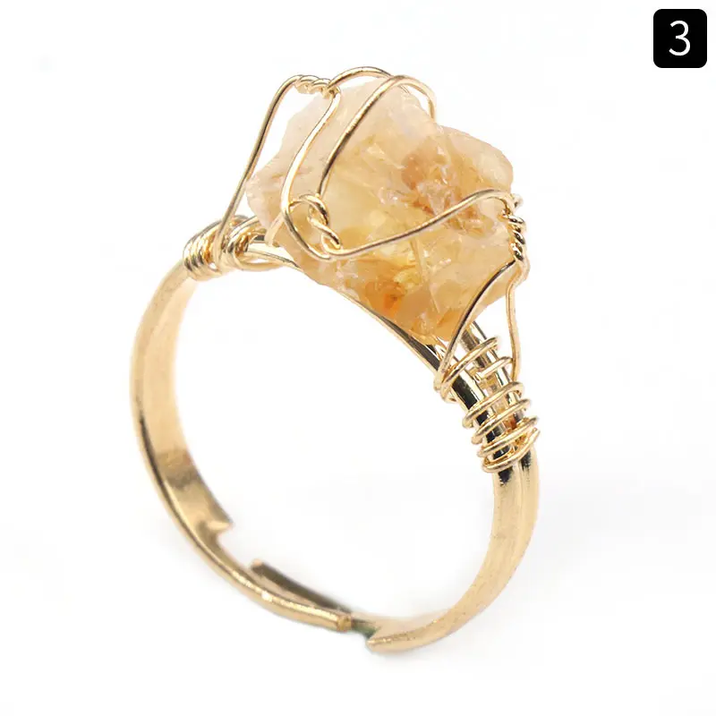 Женское кольцо с натуральным неровным кристаллом