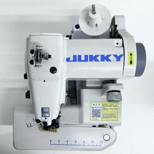 JUKKY Offre Spéciale JK500 aiguille pliée Table industrielle point aveugle marche <span class=keywords><strong>pied</strong></span> aiguille alimentation Machines <span class=keywords><strong>à</strong></span> coudre pour tissus - Product Image 3