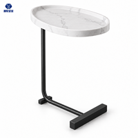 Table d'appoint ovale en forme de C avec bord surélevé, aspect marbre, table d'appoint pour canapé, salon et chambre à coucher