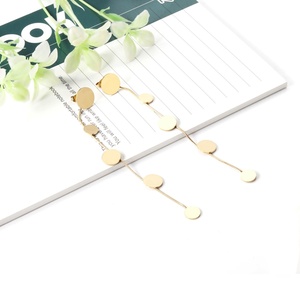 Boucles d'oreilles pendantes asymétriques Ason, nouveau design, bijoux en acier inoxydable plaqué or, motif étoile et lune - Product Image 3