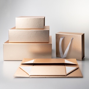 Luxury Magnetic <strong>Gift</strong> <strong>Box</strong> for Perfume Folding Paper <strong>Flat</strong> <strong>Pack</strong> with Embossed Magnet Closure Simple Elegant Style - Product Image 4